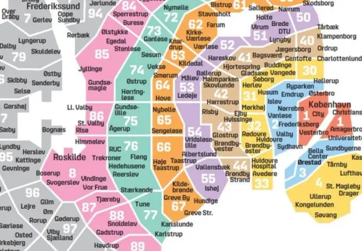 Mapa stref komunikacji miejskiej w Kopenhadze z zaznaczonymi numerami stref.